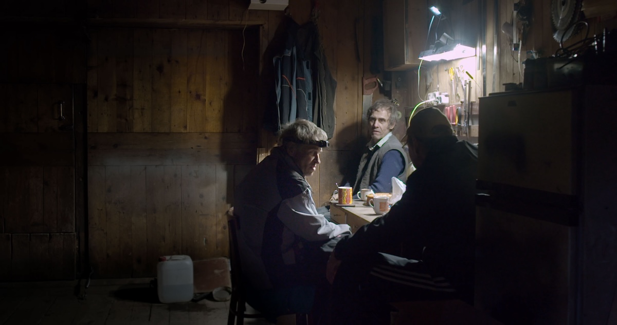 Kaffeepause in der Keimzelle der russischen Privatwirtschaft / Foto © Axel Schneppat / Tamtam Film 