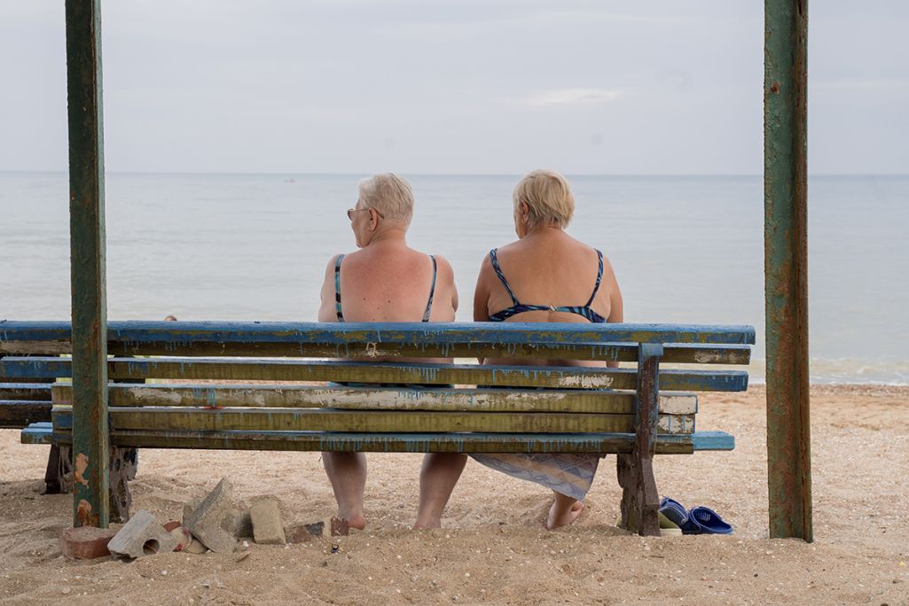 Urlauberinnen am Strand des von Russland besetzten ukrainischen Melekine © Vot Tak