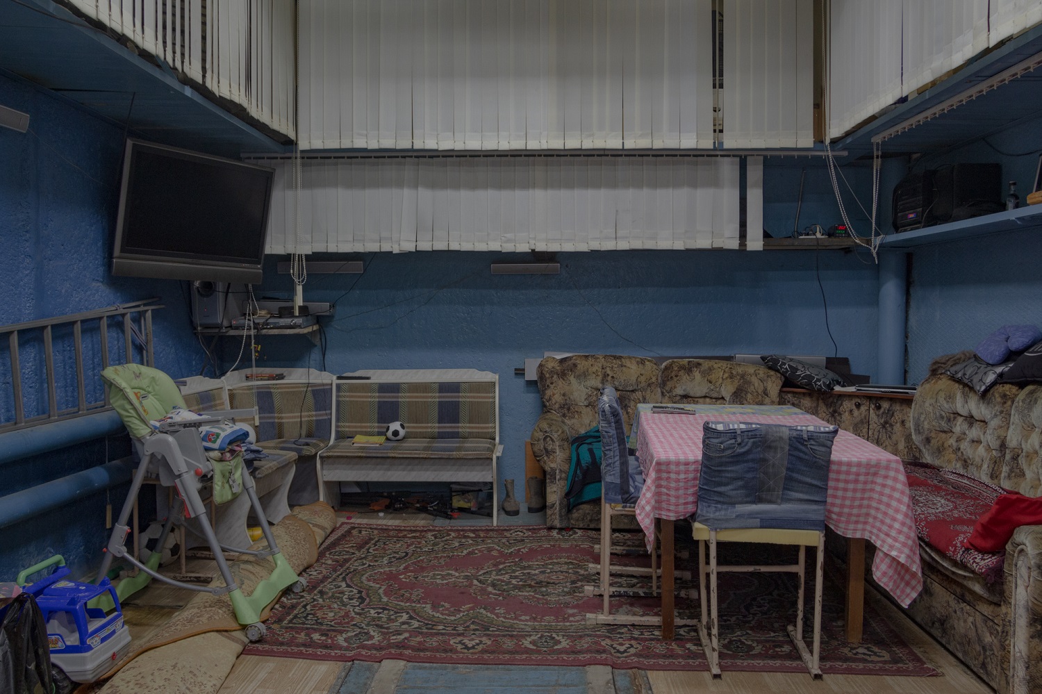 Garage in der Standardgröße 5 x 6 Meter, mit Aufenthaltsbereich / Foto © Oksana Ozgur