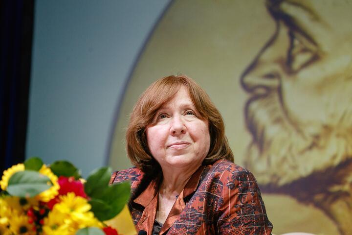 Swetlana Alexijewitsch nach der Verleihung des Literaturnobelpreises im Jahr 2015 in Minsk / Foto © Tut.by